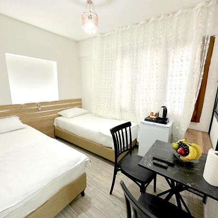 Menesa Hotel Istanbul Exteriör bild