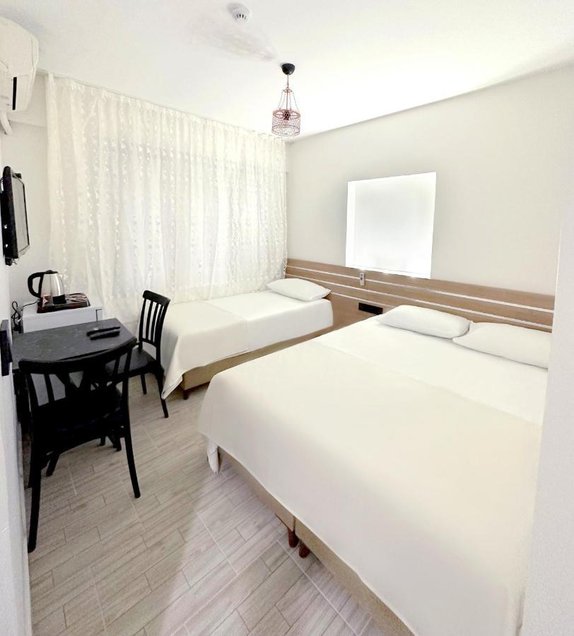 Menesa Hotel Istanbul Exteriör bild