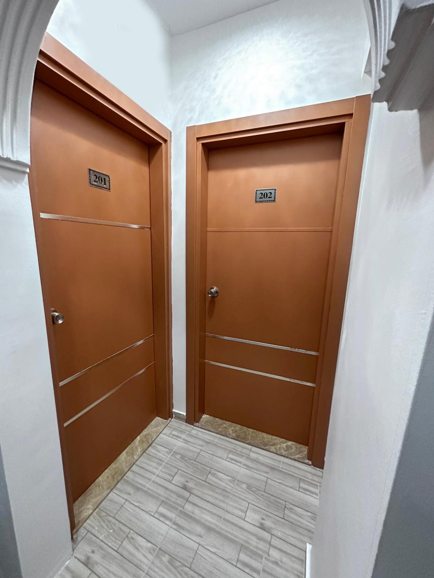Menesa Hotel Istanbul Exteriör bild